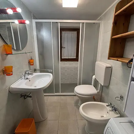 Maen Apartment, 아파트 *