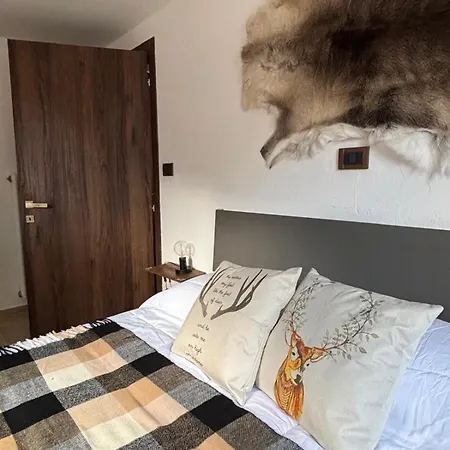 Maen Apartment,